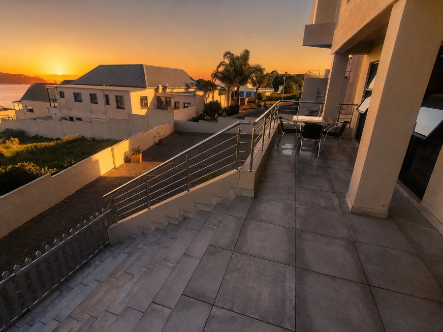 8 Bedroom Property for Sale in Myburgh Park Western Cape